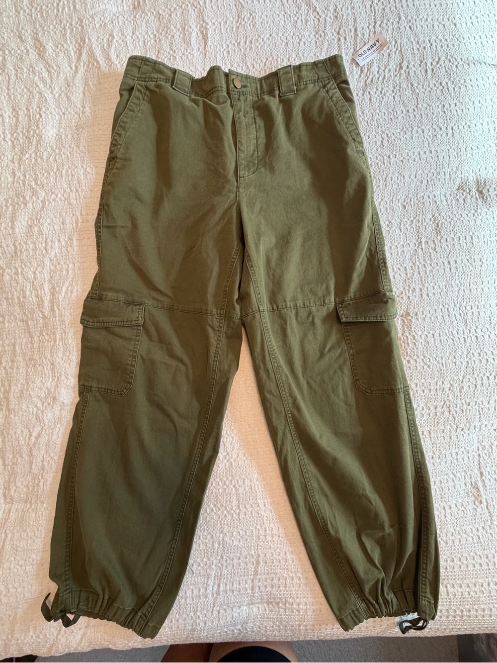 Women’s Old Navy Tall Cargo Jogger Pants in Green